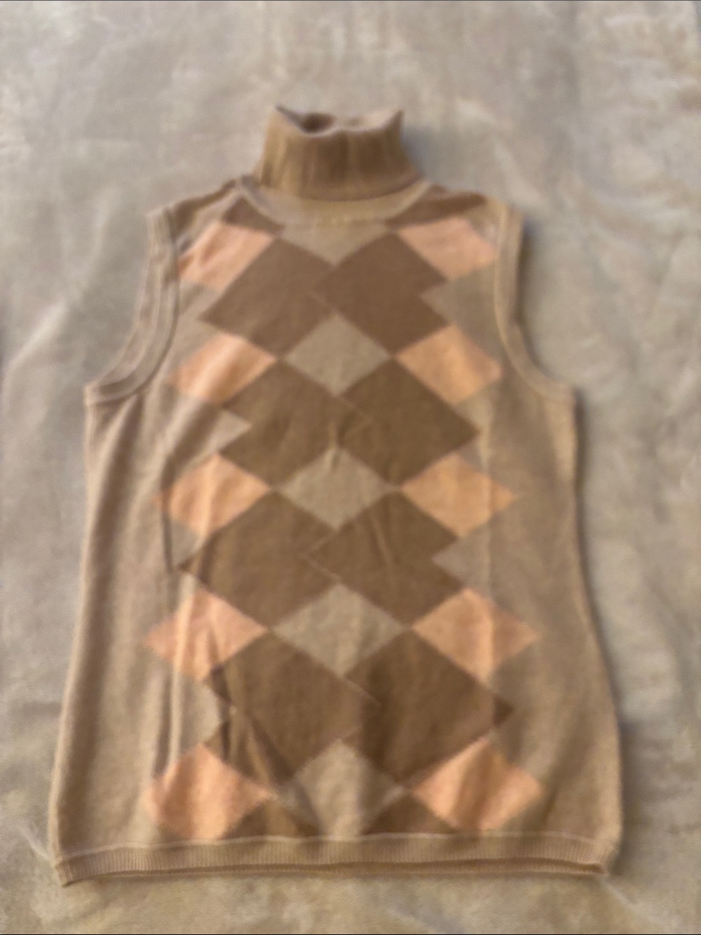 Sleeveless Turtleneck Argyle Knit Vest - Beige & Pink